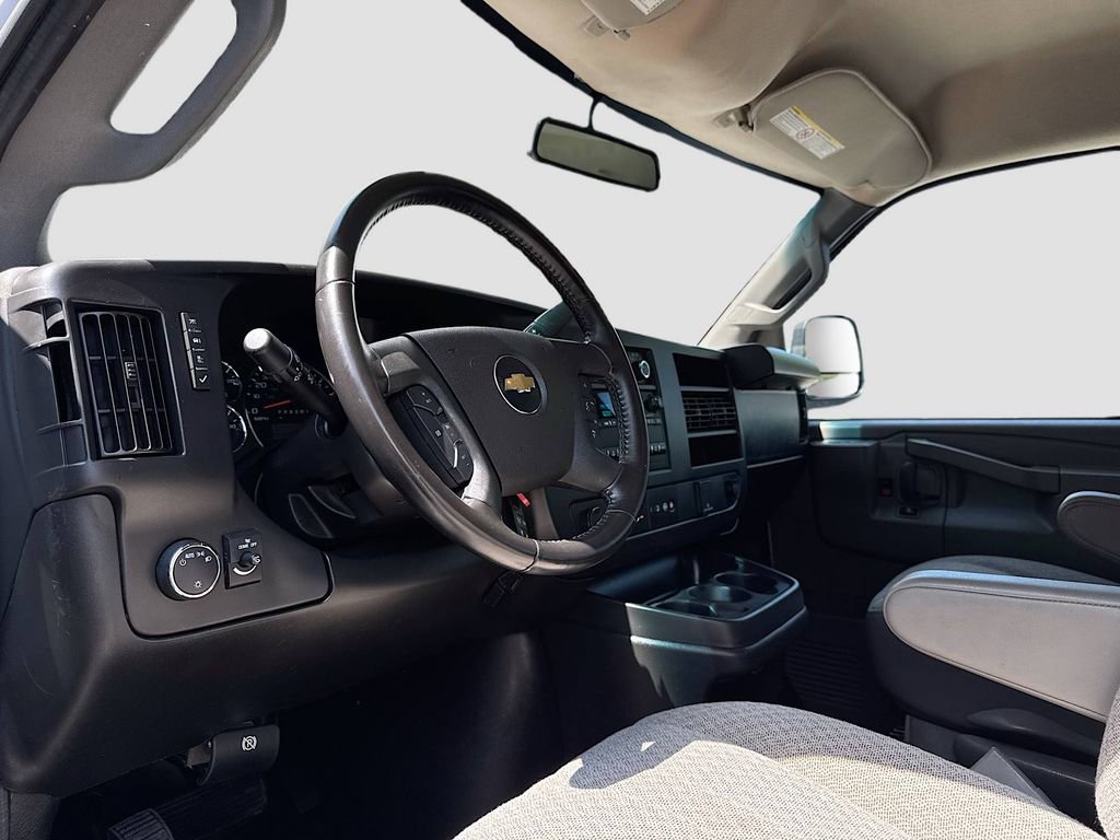 Used 2023 Chevrolet Express 2500 w/ Driver Convenience Package image 9