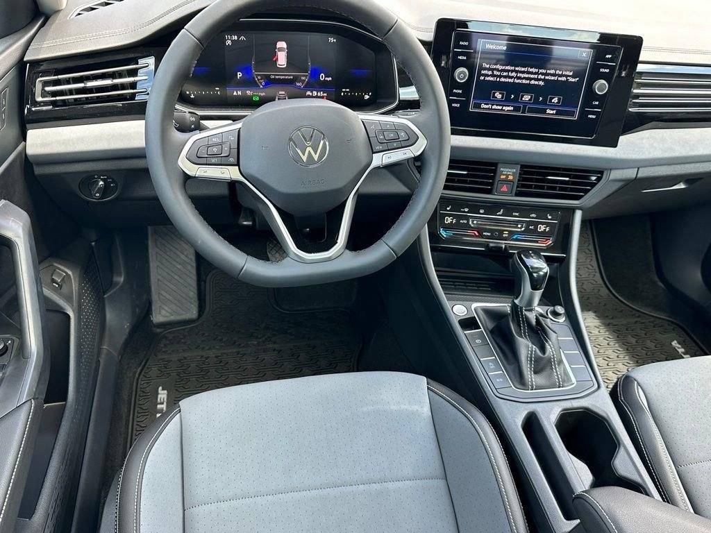 New 2026 Volkswagen Jetta SE FWD image 8