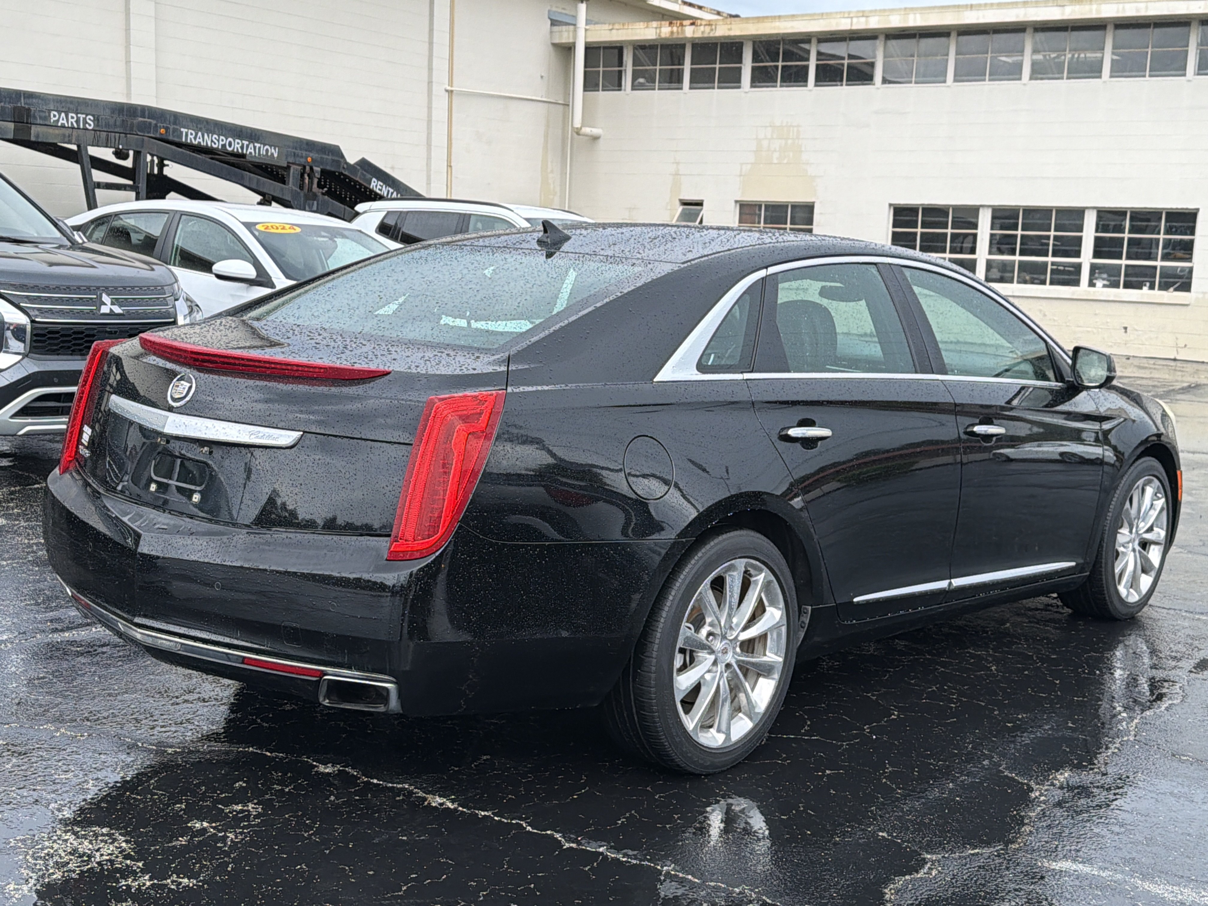 Used 2014 Cadillac XTS Luxury w/ Driver Awareness Package FWD image 3