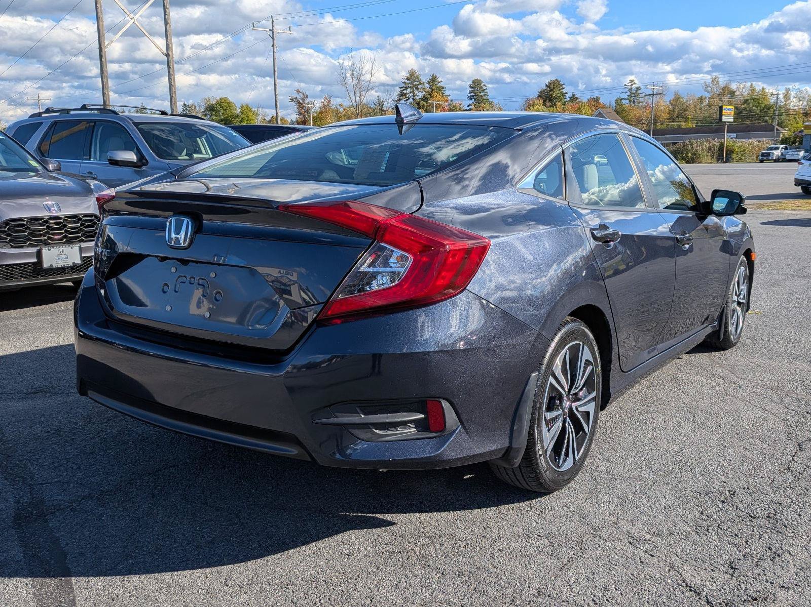 Used 2018 Honda Civic EX-T image 8
