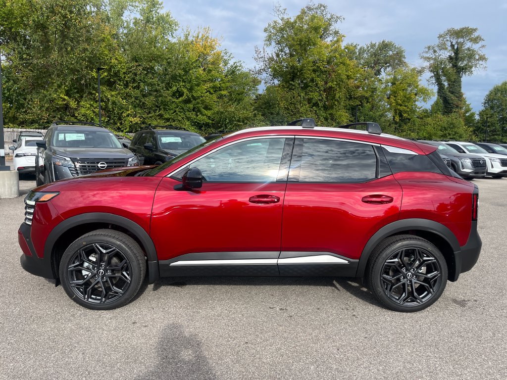 New 2027 Nissan Kicks SR w/ SR Premium Package FWD image 8