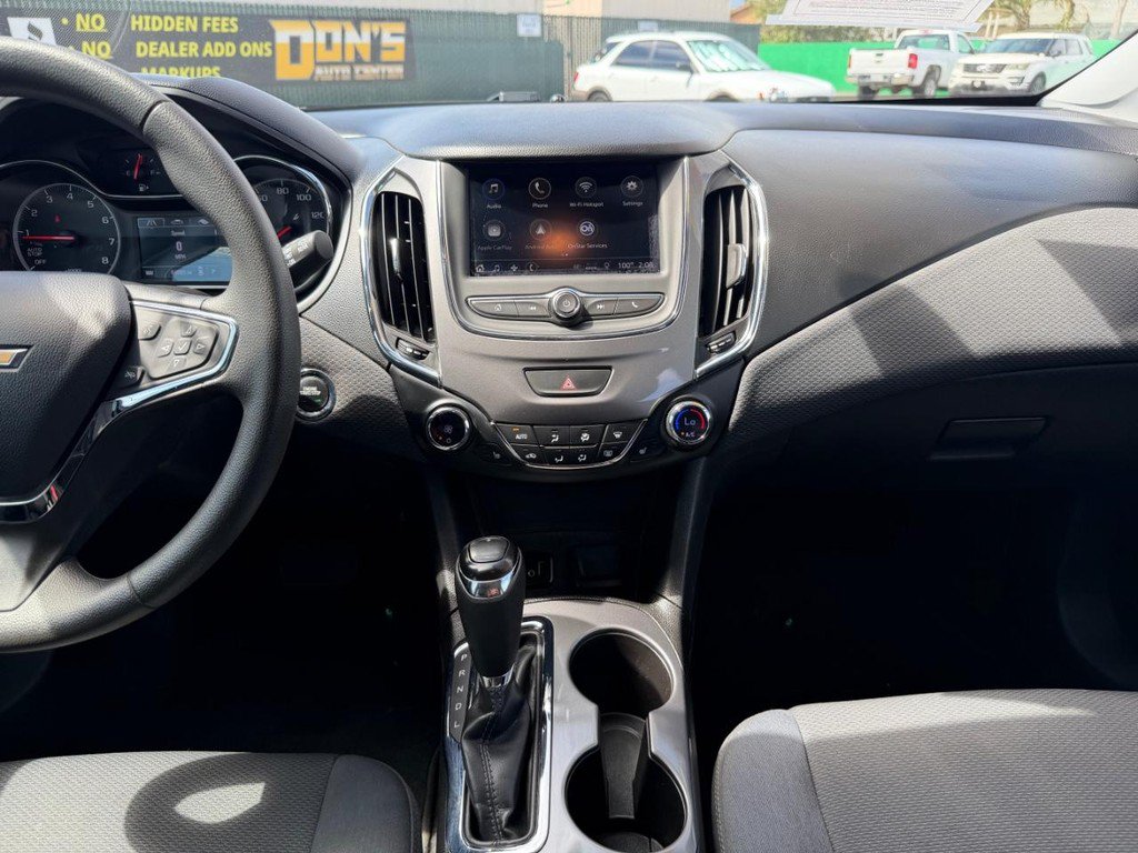 Used 2019 Chevrolet Cruze LT w/ Convenience Package FWD image 23