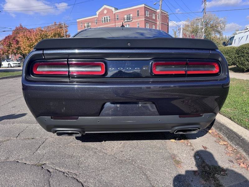 Used 2016 Dodge Challenger R/T Scat Pack RWD image 5