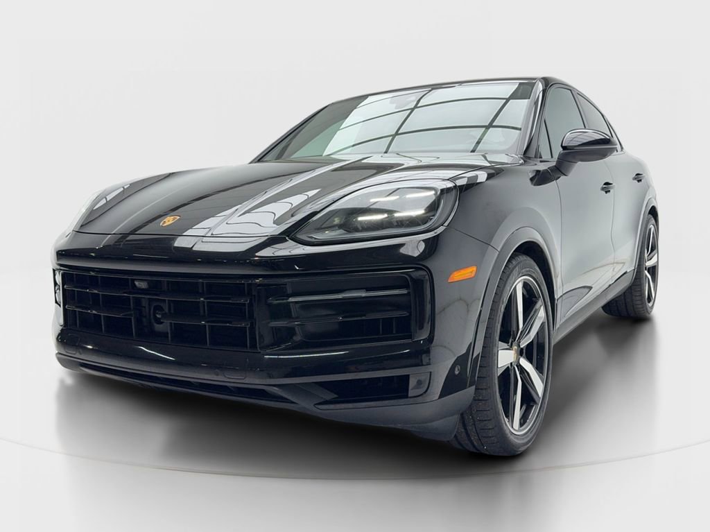 Used 2024 Porsche Cayenne Coupe image 3