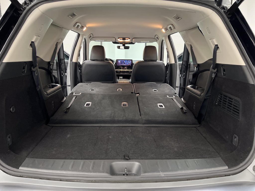 Used 2026 Nissan Pathfinder SL FWD image 40