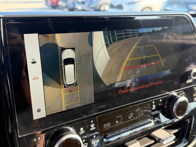 Used 2023 Toyota Highlander Platinum image 26