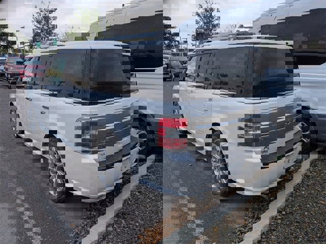 Used 2018 Ford Flex Limited w/ Equipment Group 301A image 2