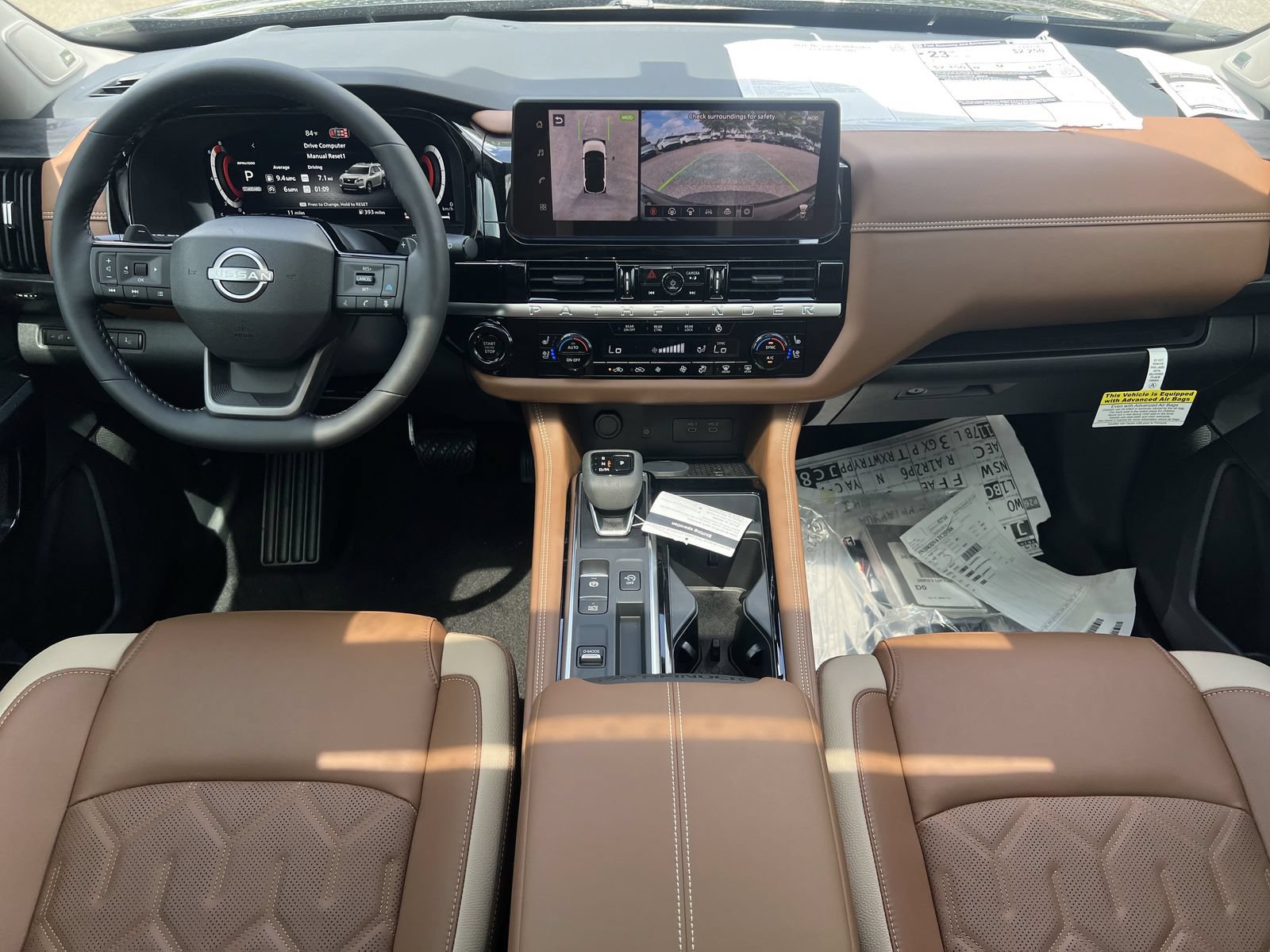 New 2026 Nissan Pathfinder Platinum FWD image 2