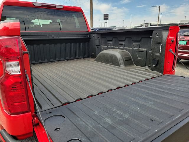 Used 2025 Chevrolet Silverado 1500 Custom RWD image 10