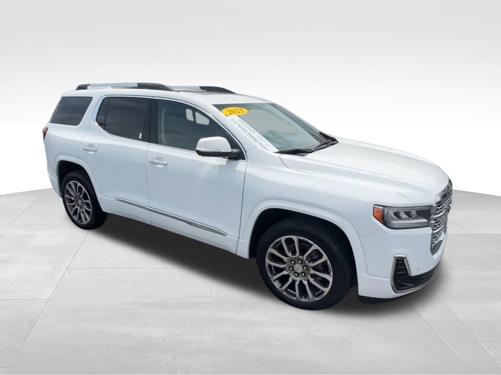 Used 2023 GMC Acadia Denali w/ Denali Ultimate Package AWD/4WD image 2