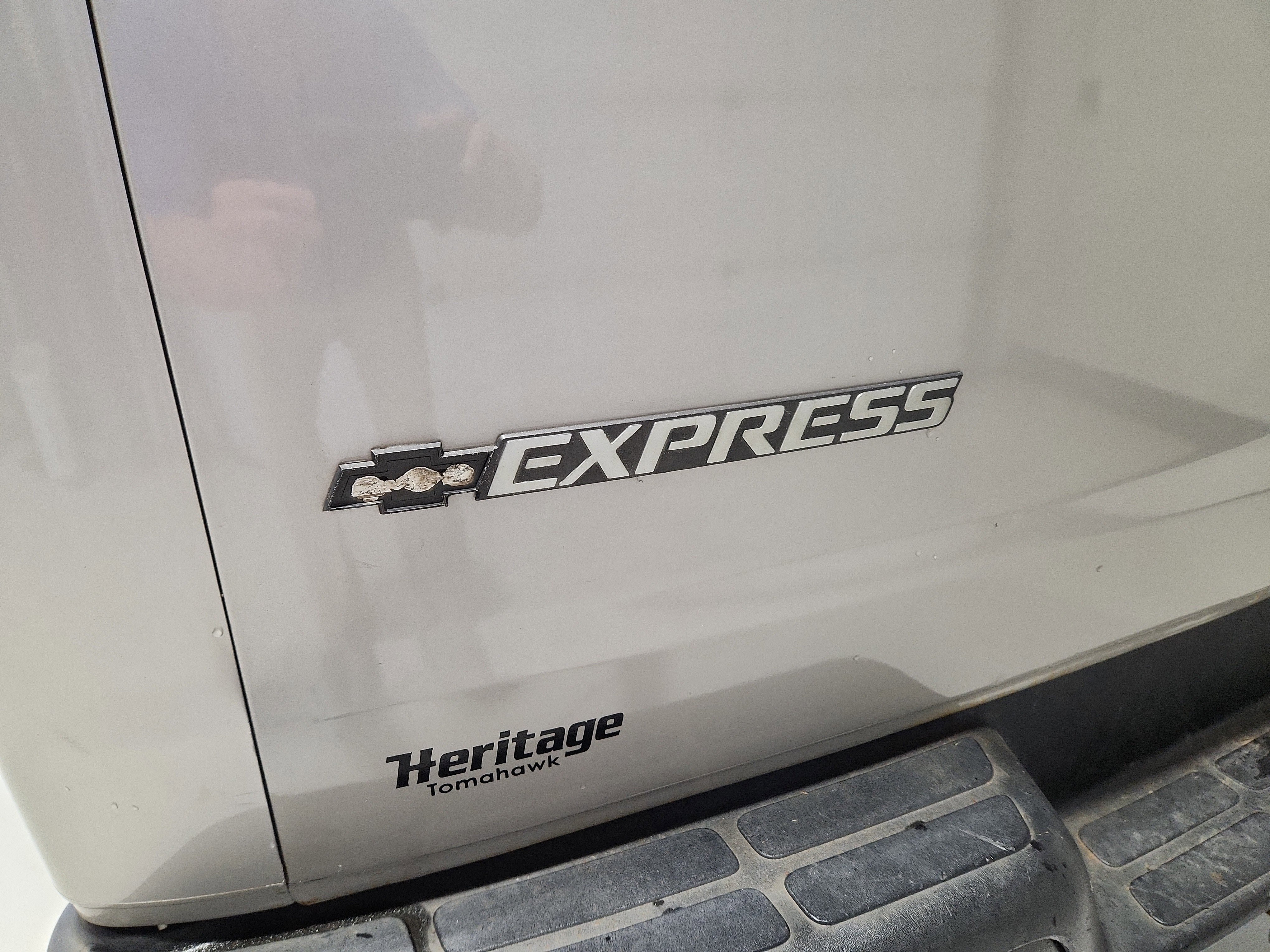 Used 2009 Chevrolet Express 2500 Extended image 16