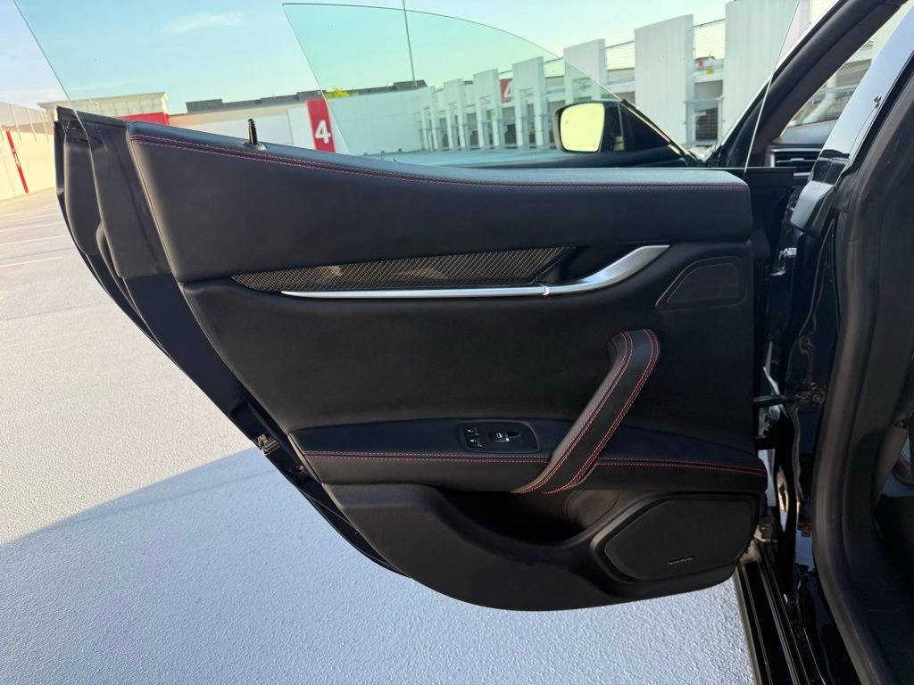 Used 2016 Maserati Ghibli S Q4 AWD/4WD image 29