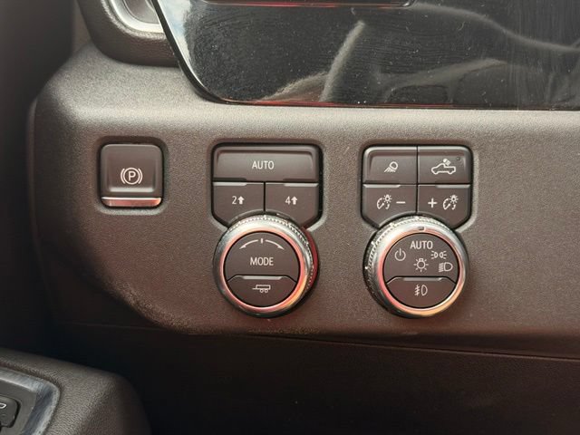 Used 2025 GMC Sierra 1500 SLT AWD/4WD image 24