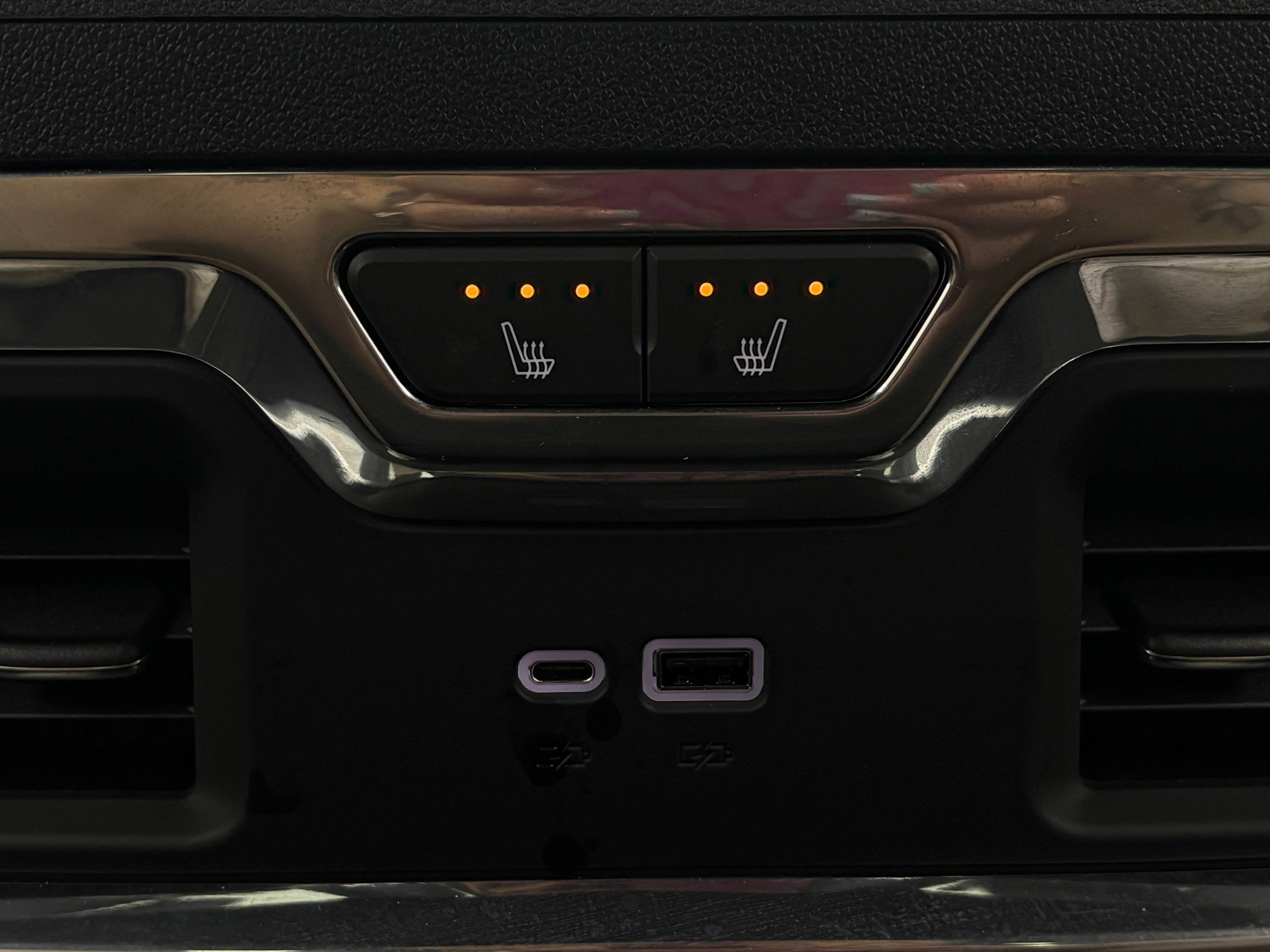 Used 2023 Chevrolet Silverado 1500 High Country AWD/4WD image 7