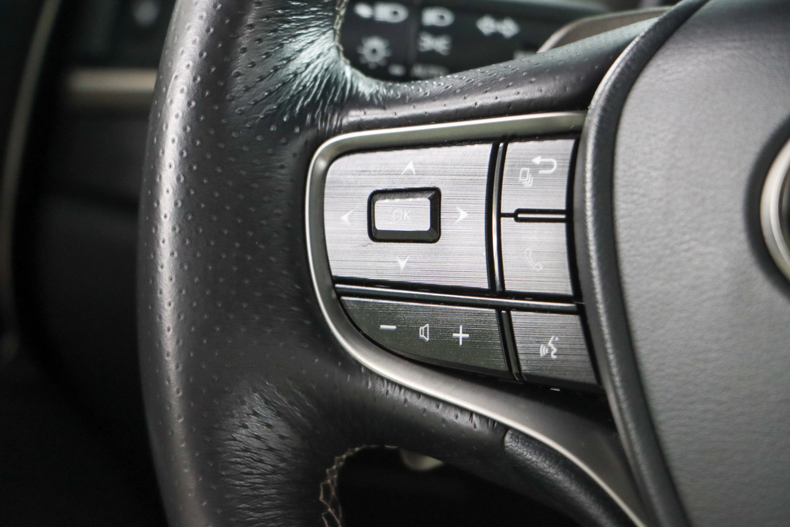 Used 2021 Lexus ES 350 F Sport w/ Special Edition FWD image 13
