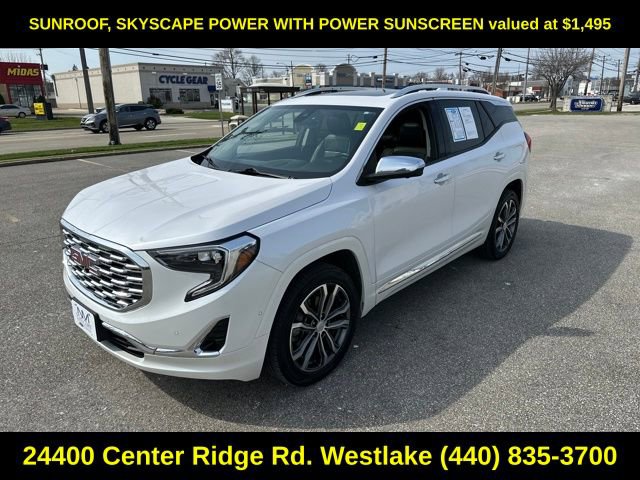 Used 2020 GMC Terrain Denali w/ Denali Premium Package AWD/4WD image 3