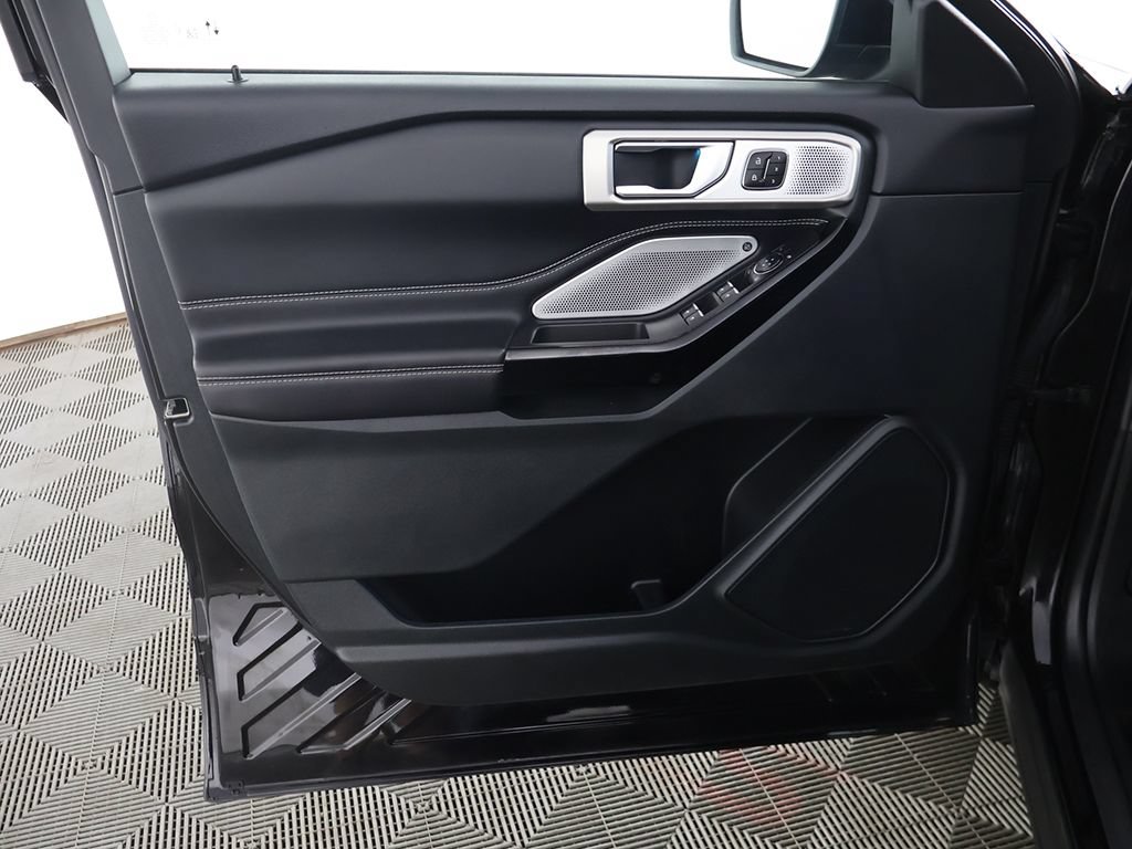 Used 2024 Ford Explorer ST w/ Equipment Group 401A AWD/4WD image 26