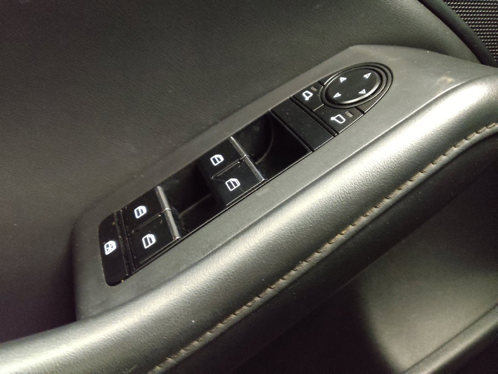 Used 2023 MAZDA MAZDA3 s FWD image 27