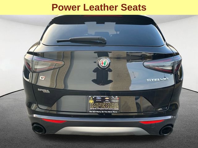 Used 2024 Alfa Romeo Stelvio Ti w/ Performance Driving Package AWD/4WD image 12