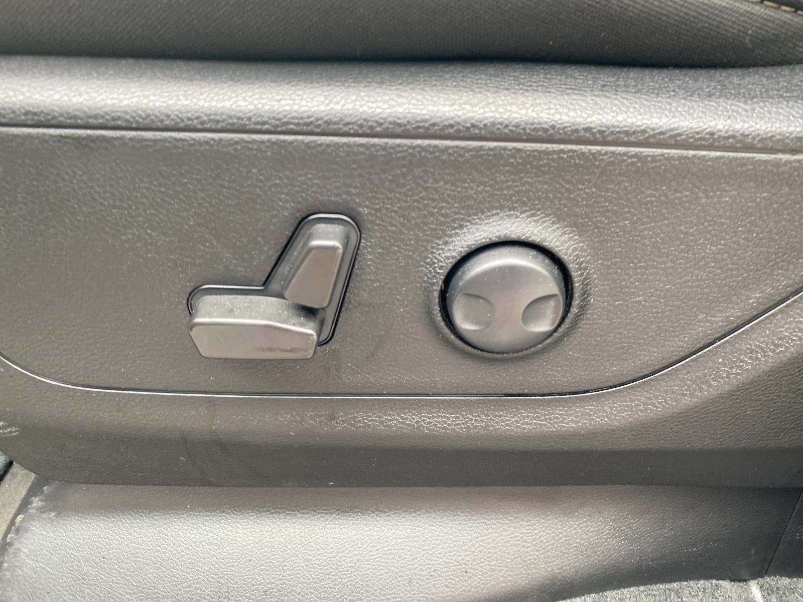 Used 2023 RAM 1500 Big Horn AWD/4WD image 25