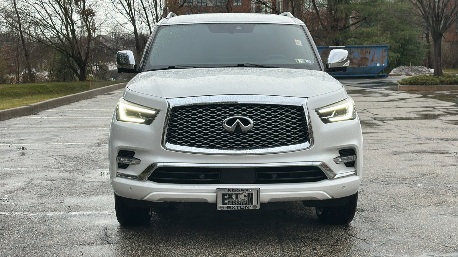 Used 2022 INFINITI QX80 Sensory image 3