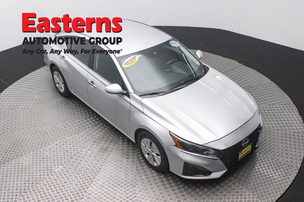 Used 2023 Nissan Altima 2.5 S image 3