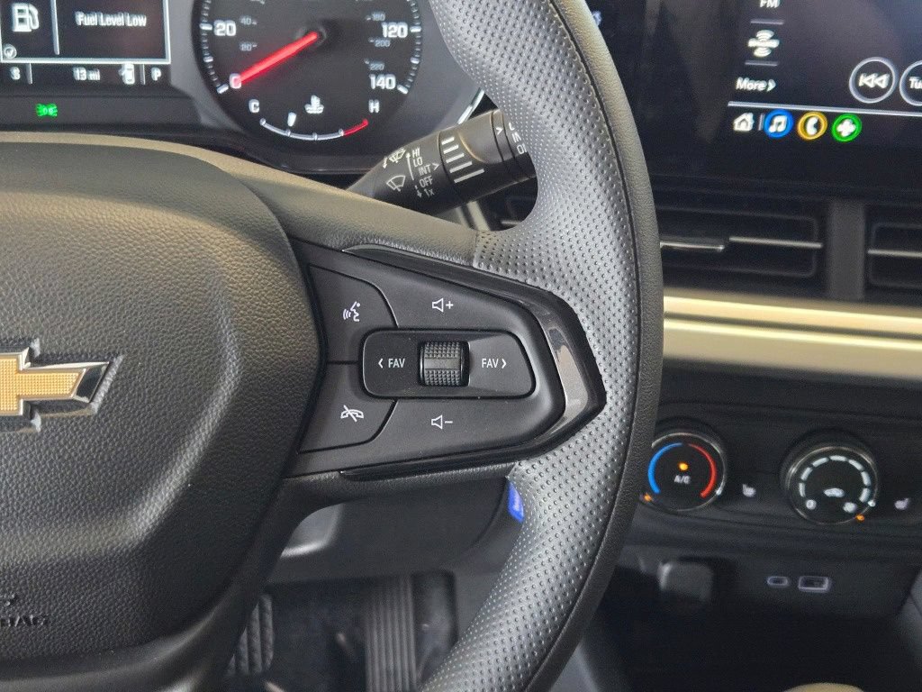 New 2026 Chevrolet Trax LS w/ LS Convenience Package FWD image 25