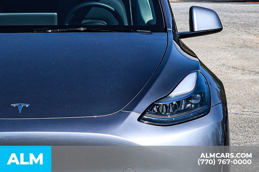 Used 2025 Tesla Model Y Long Range image 15