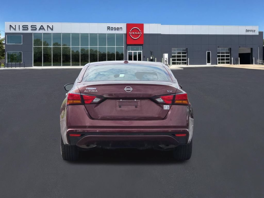 Used 2024 Nissan Altima 2.5 SV FWD image 4
