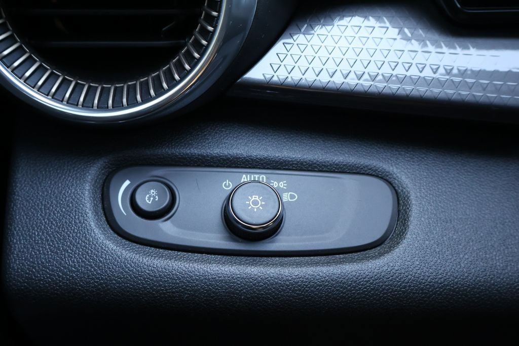 Certified 2024 Chevrolet Trax ACTIV FWD image 34
