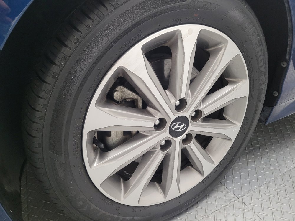 Used 2017 Hyundai Sonata Limited image 31