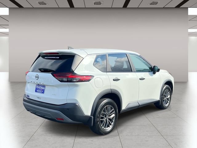Used 2023 Nissan Rogue S AWD/4WD image 3