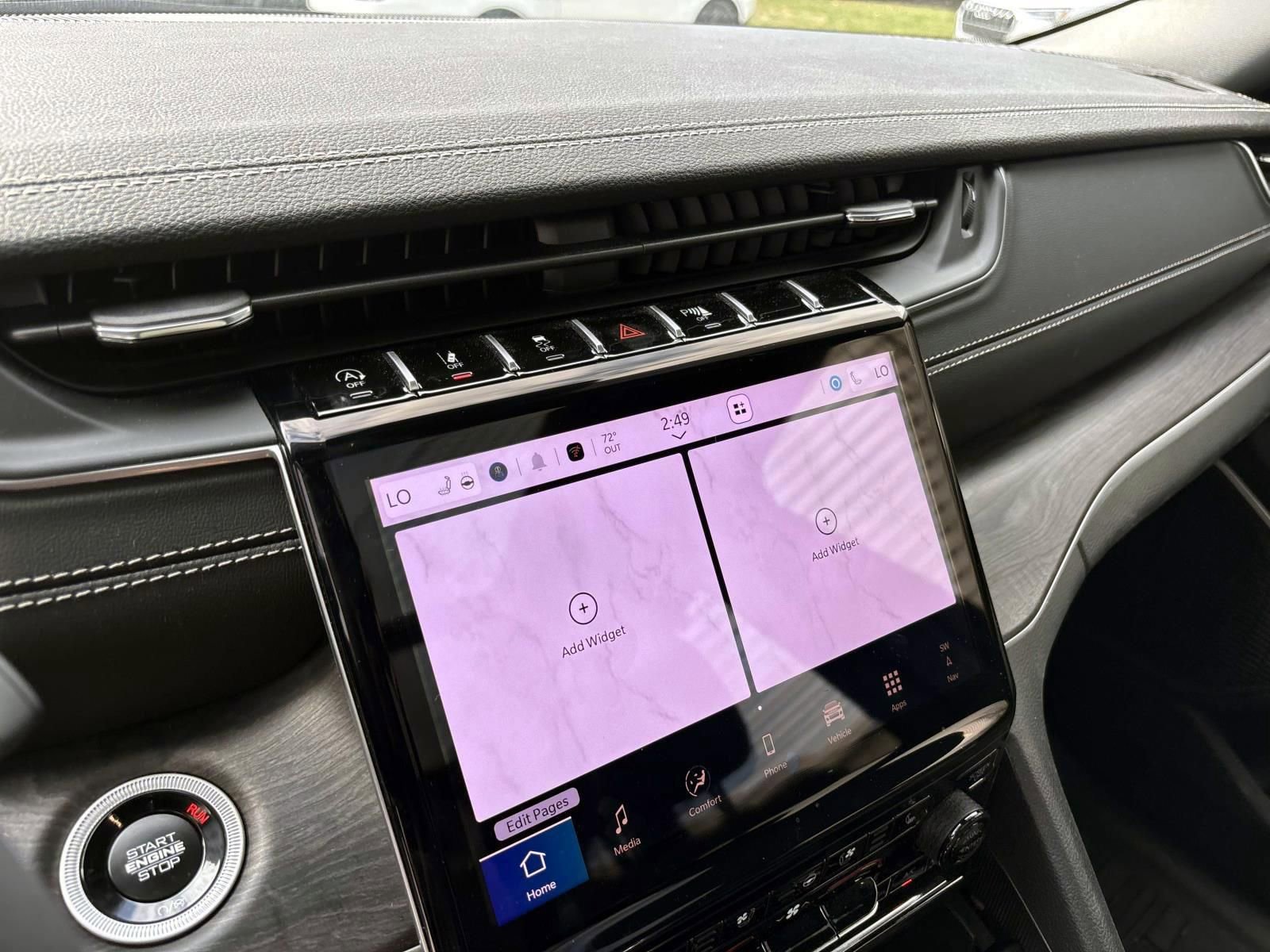 Used 2025 Jeep Grand Cherokee Limited w/ Luxury Tech Group II image 19