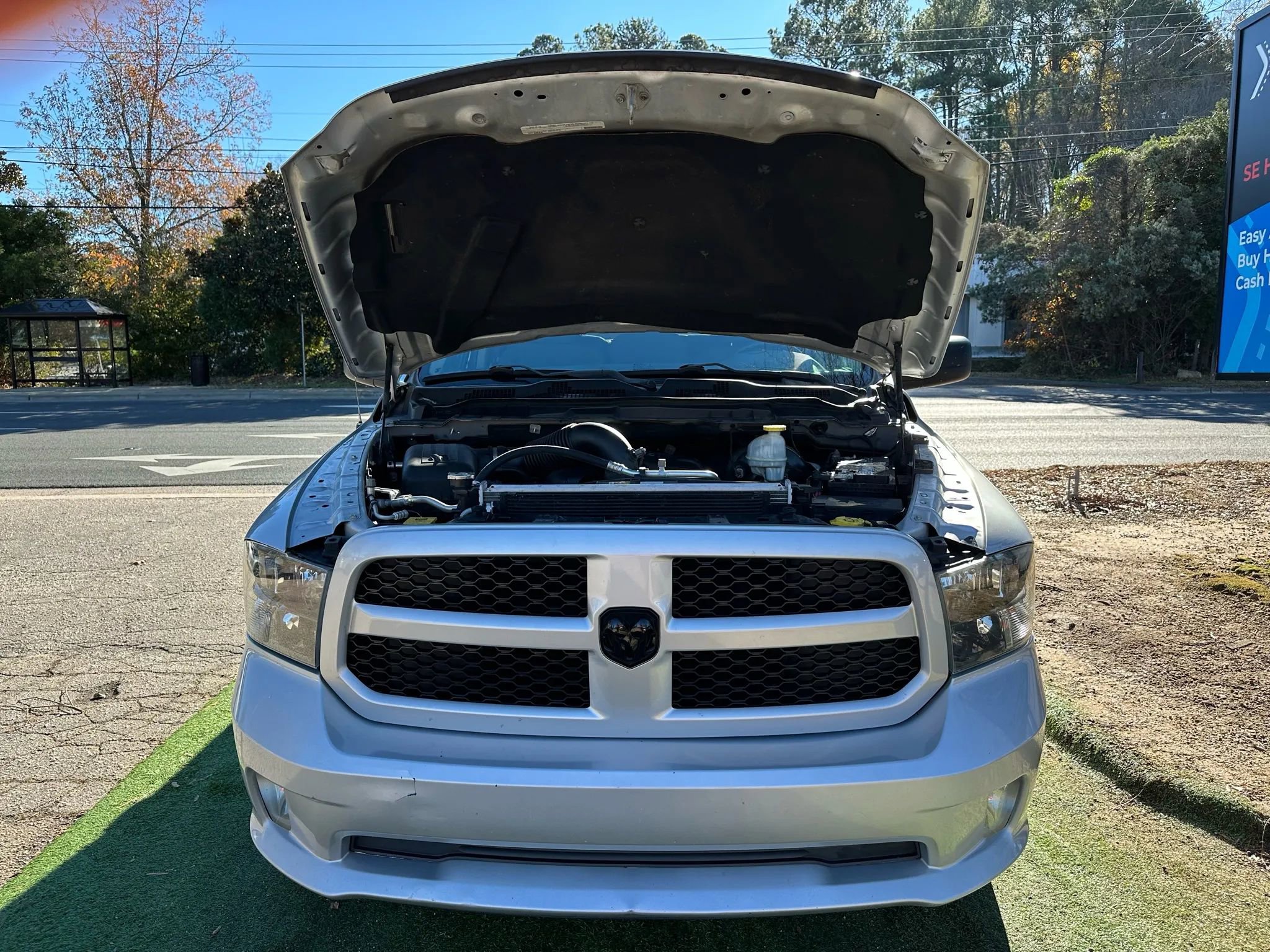 Used 2018 RAM 1500 Express image 9