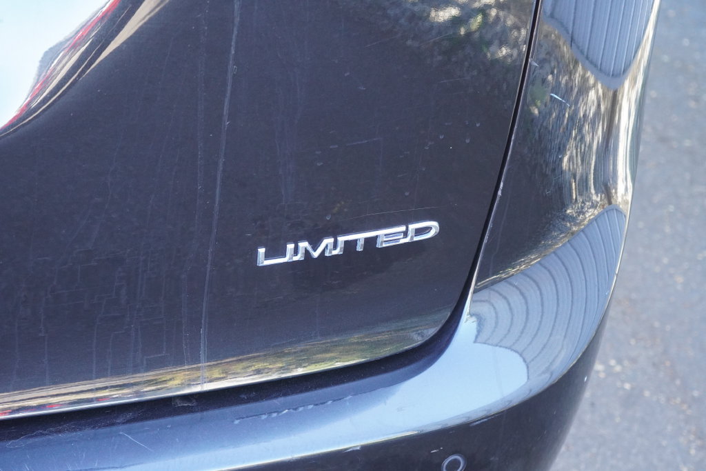 Used 2020 Chrysler Pacifica Limited FWD image 8