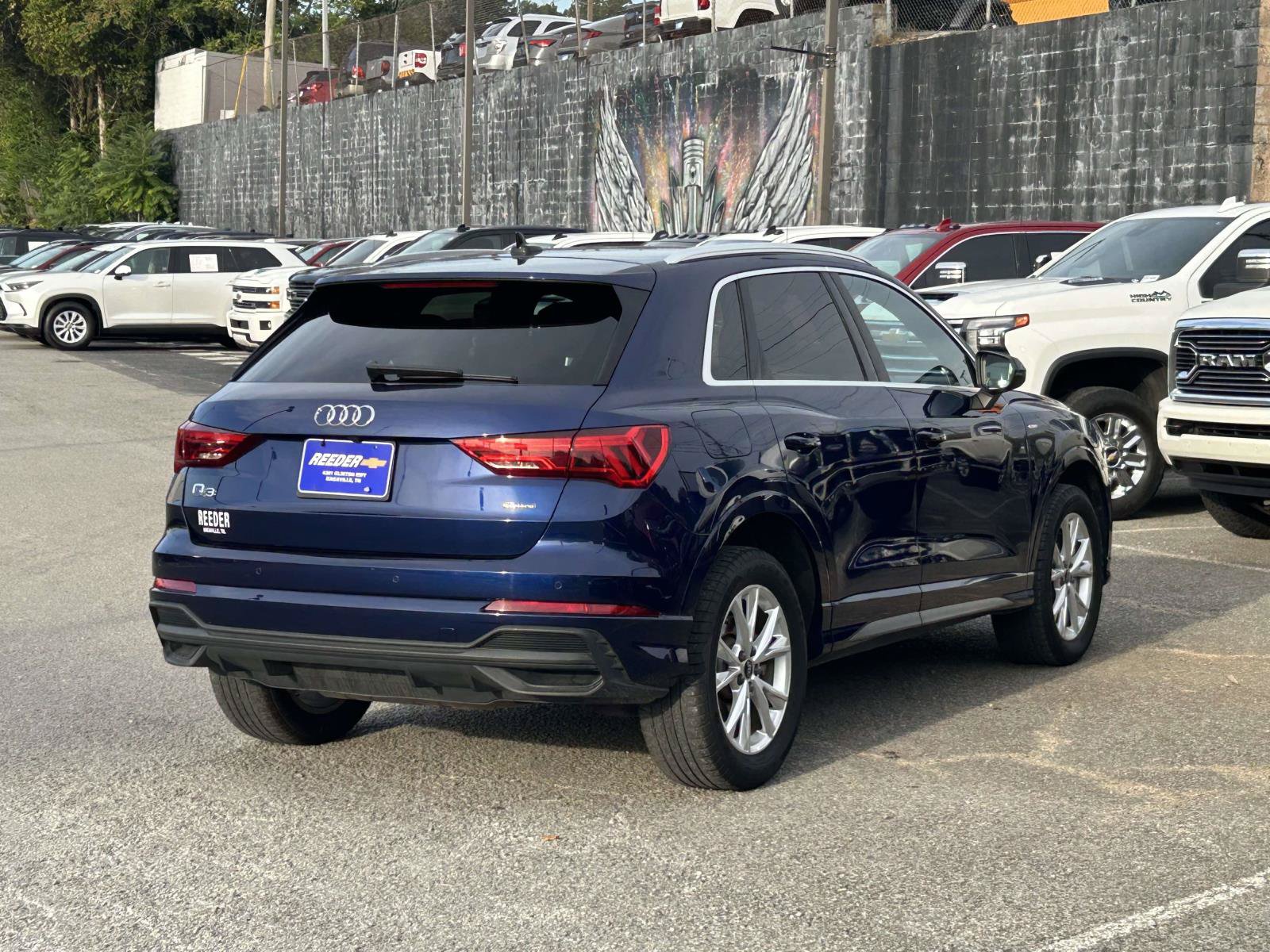 Used 2025 Audi Q3 2.0T Premium AWD/4WD image 7