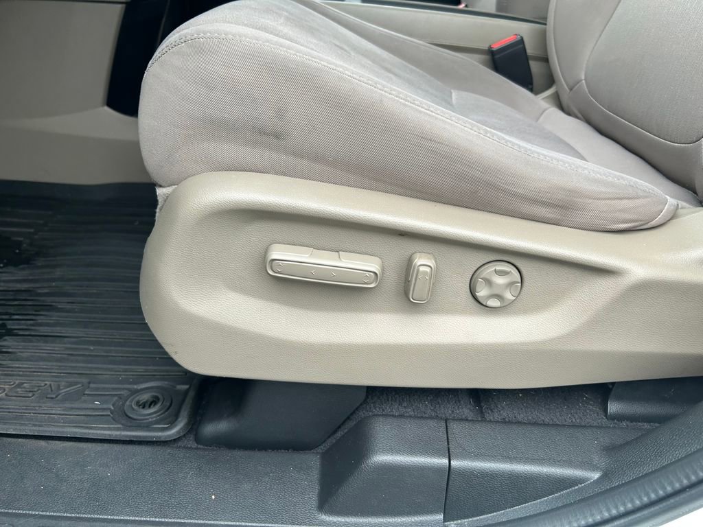 Used 2018 Honda Odyssey EX image 21