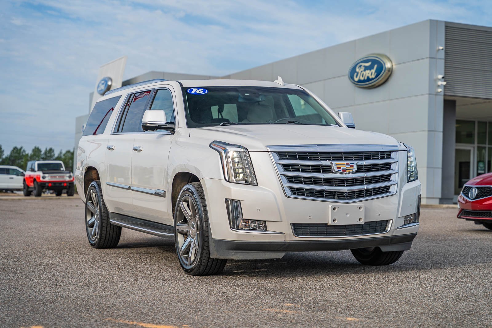 Used 2016 Cadillac Escalade ESV Luxury