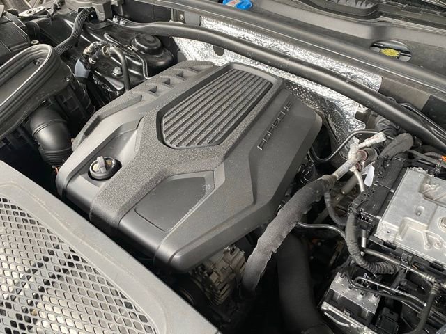 Used 2024 Porsche Macan image 13