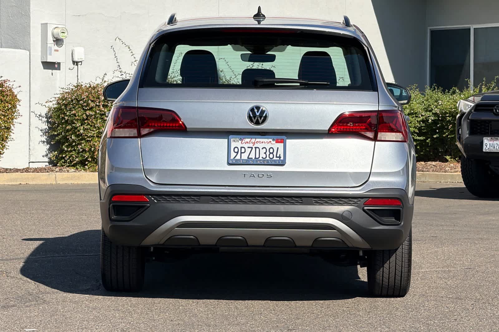 Used 2024 Volkswagen Taos S FWD image 8