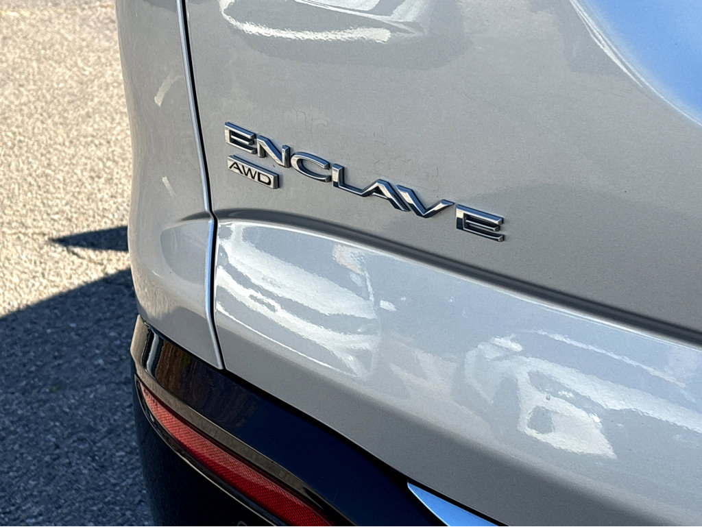 Used 2022 Buick Enclave Premium image 32