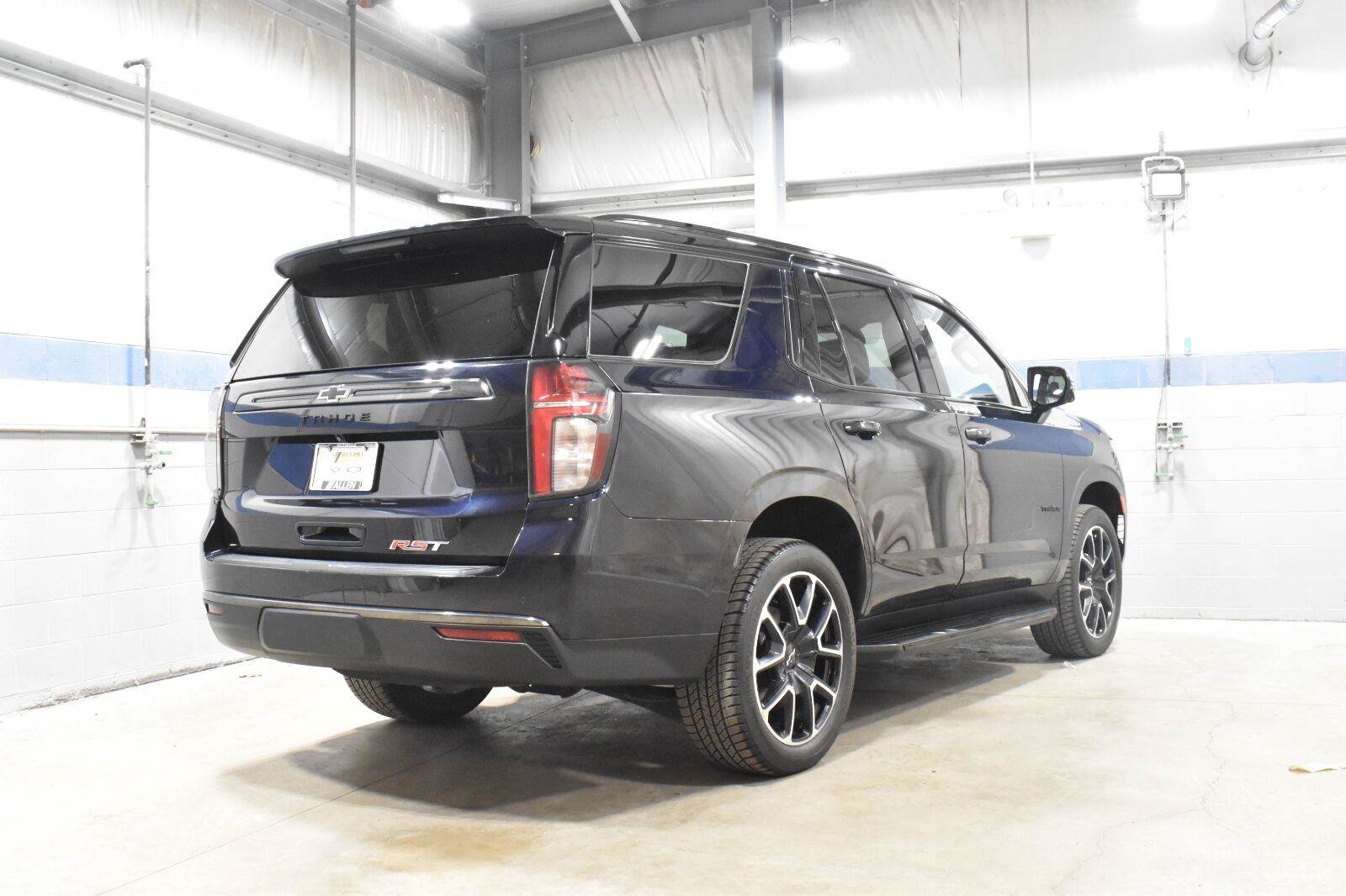 Used 2022 Chevrolet Tahoe RST w/ Luxury Package AWD/4WD image 26