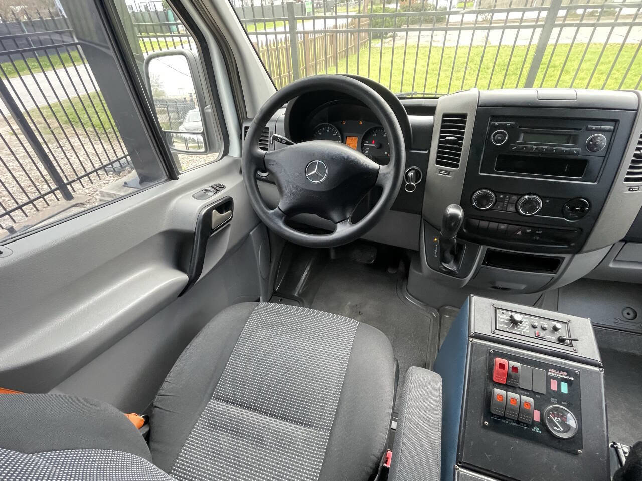 Used 2012 Mercedes-Benz Sprinter 2500 image 22