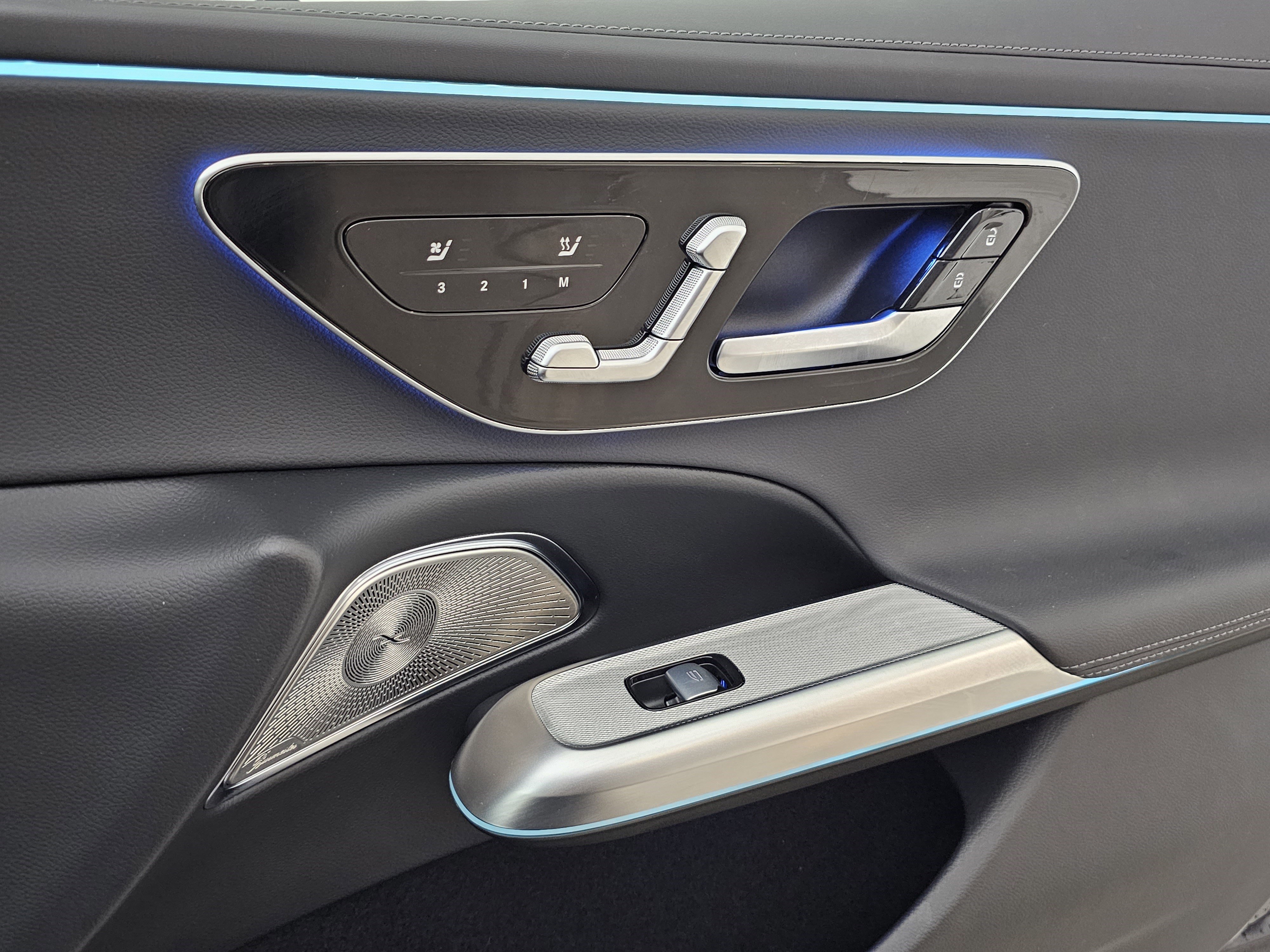 Used 2024 Mercedes-Benz E 350 4MATIC Sedan image 17