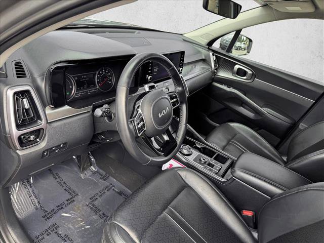 Used 2023 Kia Sorento EX image 11