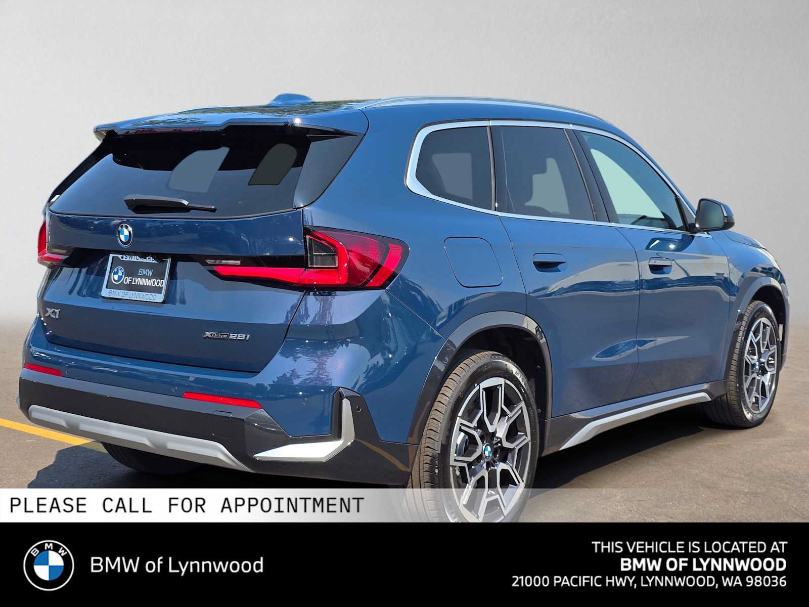 New 2026 BMW X1 xDrive28i w/ Convenience Package AWD/4WD image 3
