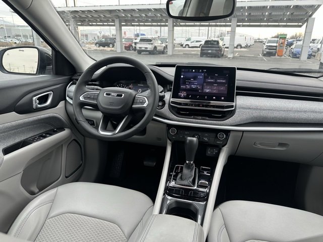 Used 2022 Jeep Compass Latitude image 17