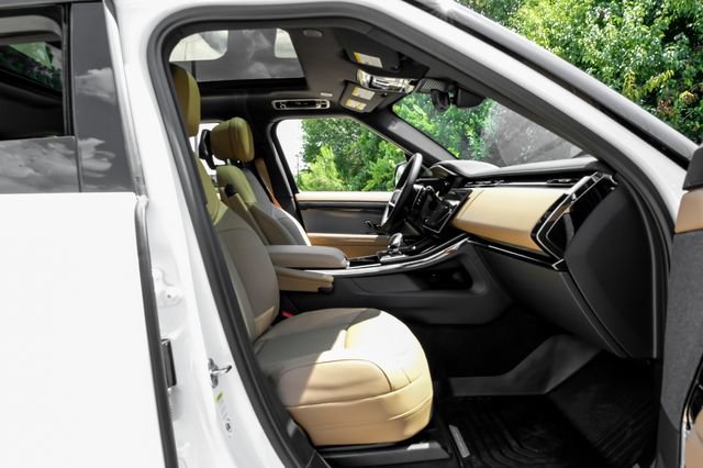 New 2026 Land Rover Range Rover Sport SE AWD/4WD image 40