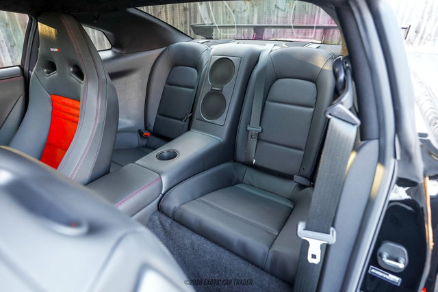 Used 2023 Nissan GT-R NISMO w/ Floor Mat Package AWD/4WD image 25