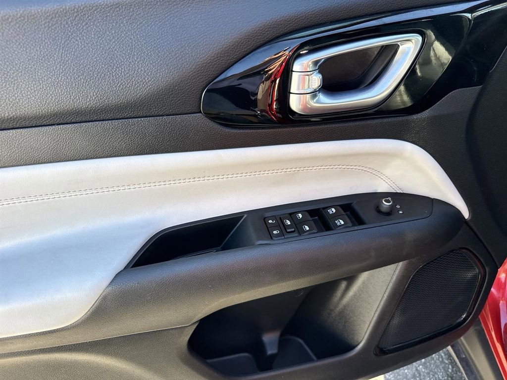 Used 2024 Jeep Compass Limited image 21